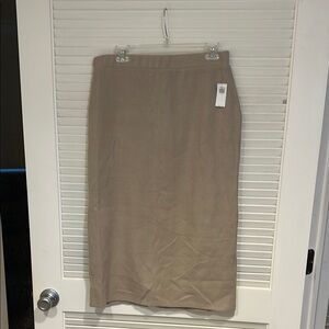 Old Navy Tan Midi Pencil Skirt with Ribbed Style.